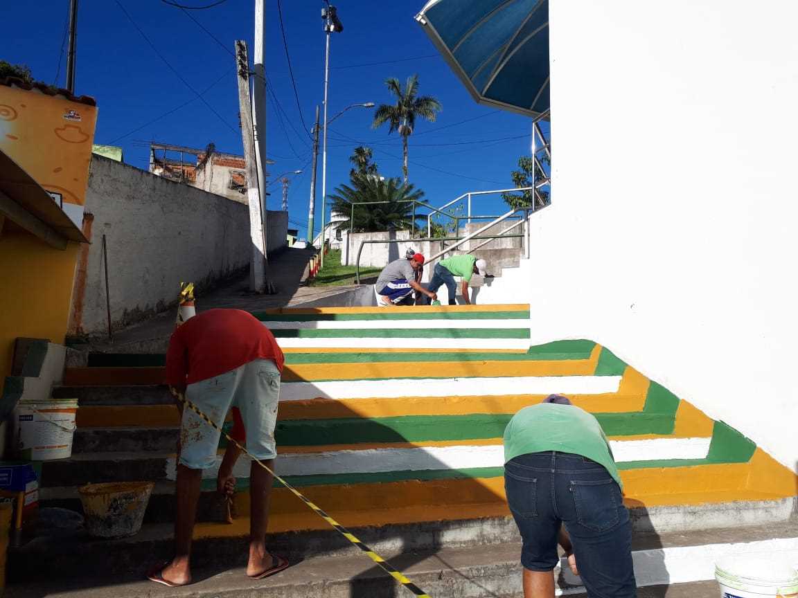 Camacã: Prefeitura realiza revitalização nas escadarias da cidade
